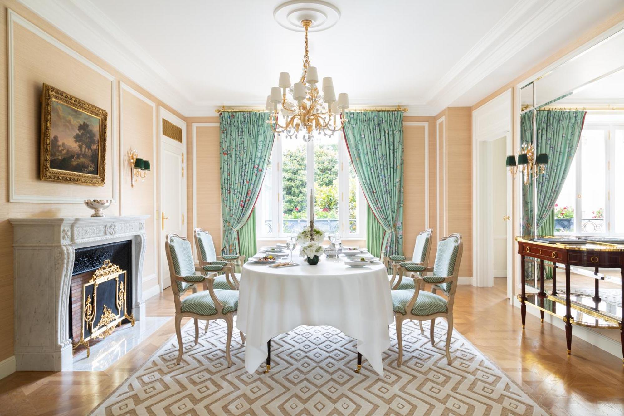 Le Bristol Paris - An Oetker Collection Hotel Екстериор снимка