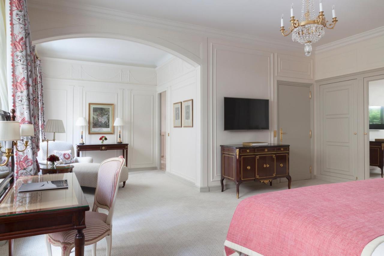 Le Bristol Paris - An Oetker Collection Hotel Екстериор снимка